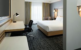 Fairfield Inn & Suites By Marriott Montreal Airport